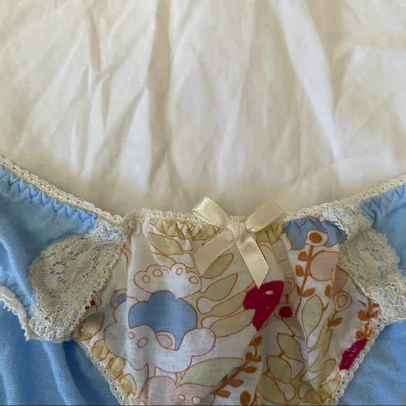 BRAND NEW NEVER USED LINGERIE SET - Picture 8 of 8